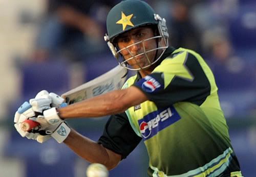 Younis Khan waits to pull a ball