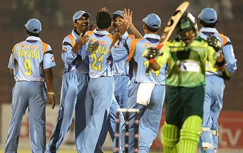 India XI celebrate the fall of Imran Nazir