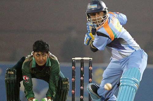 Stuart Binny bats against the Bangladesh XI