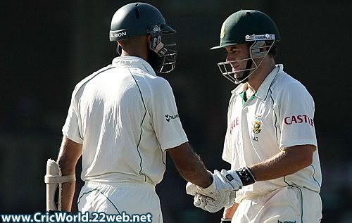 Hashim Amla and Neil McKenzie added an unbeaten 60 together