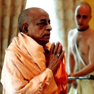 Prabhupada picks up devotees