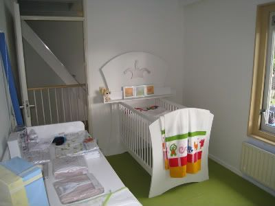 [Afbeelding: babykamer2.jpg]