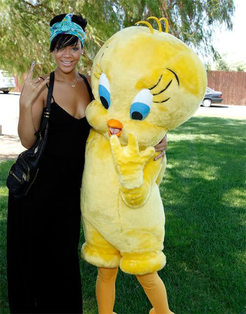 Rihanna Tweety