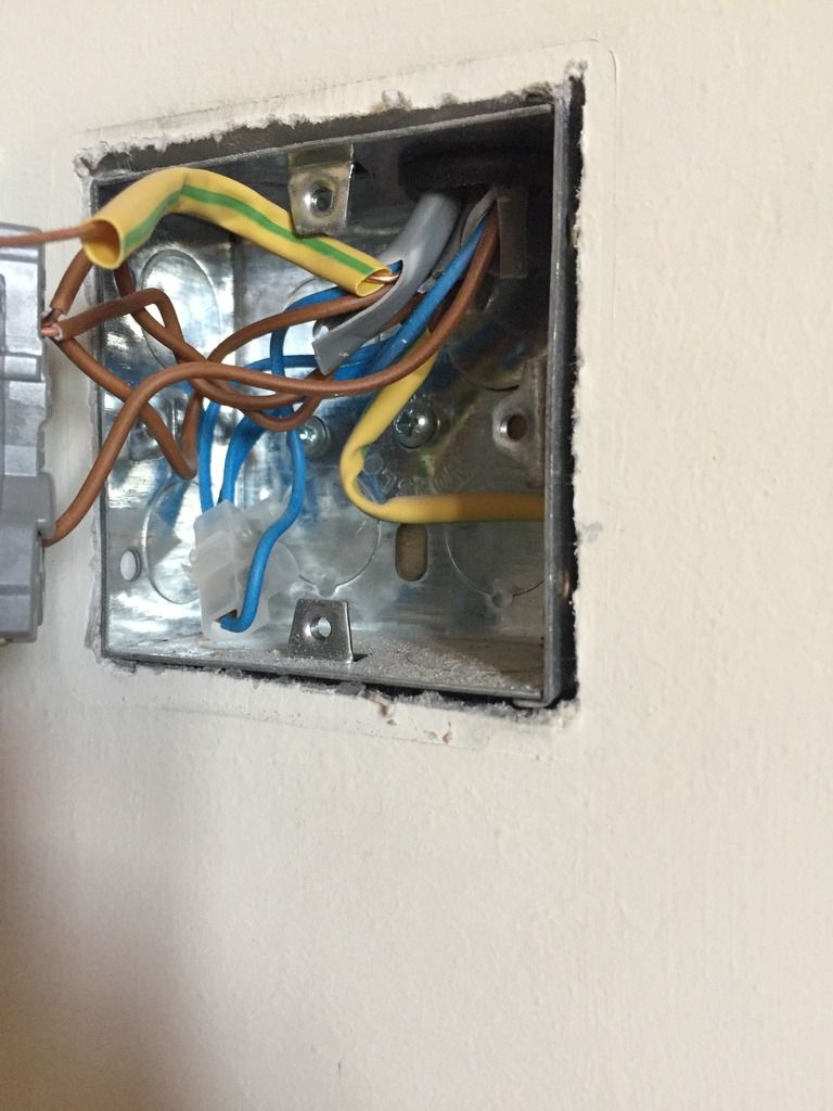 Light switch / extractor fan wiring Page 1 Homes, Gardens and DIY