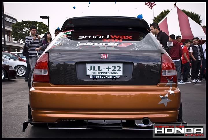 [Image: normreeves09058-1.jpg]