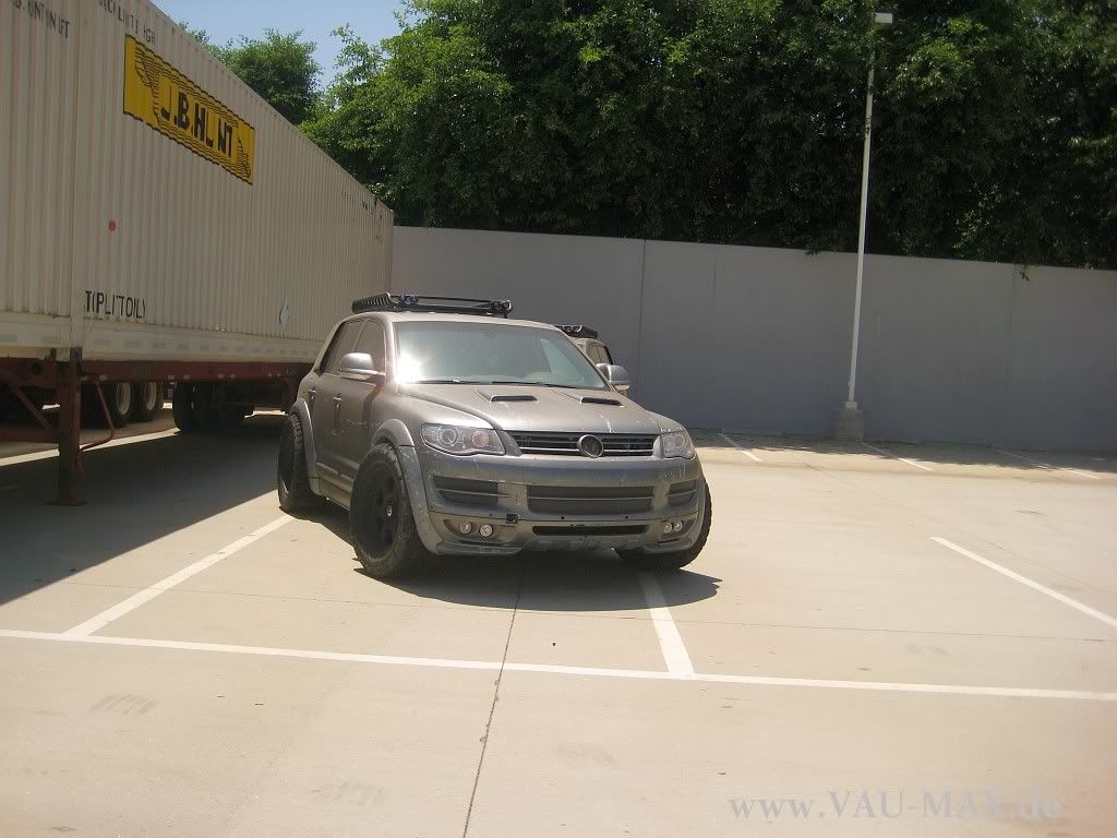 [Image: touareg_mystery_car__005.jpg]