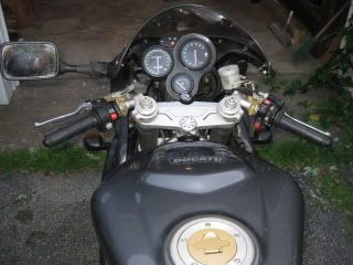 http://i220.photobucket.com/albums/dd197/ozmanbikes/900%20SS%20Senna/IMG_4348.jpg