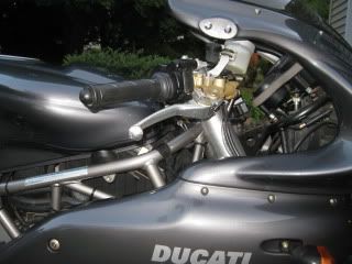 http://i220.photobucket.com/albums/dd197/ozmanbikes/900%20SS%20Senna/IMG_4350.jpg