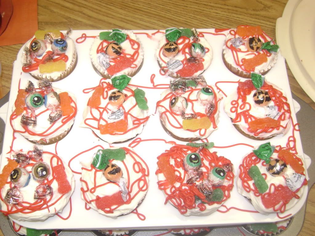 hallowen-n-more050.jpg Larissa's cupcakes image by CSHSFCCLA