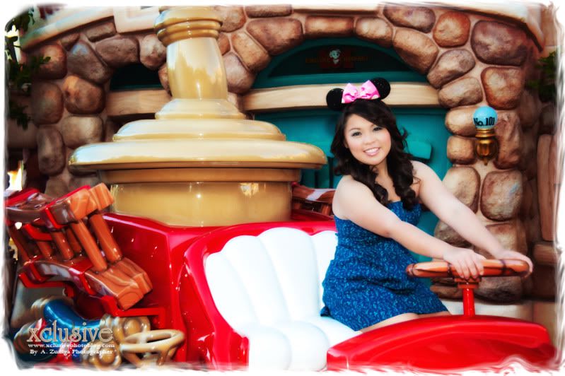 Disneyland. Park Hooper,disney california adventure,photo session,18 Birthday,Quinceanera,Sweet Sixteen,Disneilandia,Theme Park,Goofy,Mickey,Donald,Princess