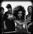 http://i220.photobucket.com/albums/dd23/Jamie_lee1393/The%20twins/FLLange6-1.jpg