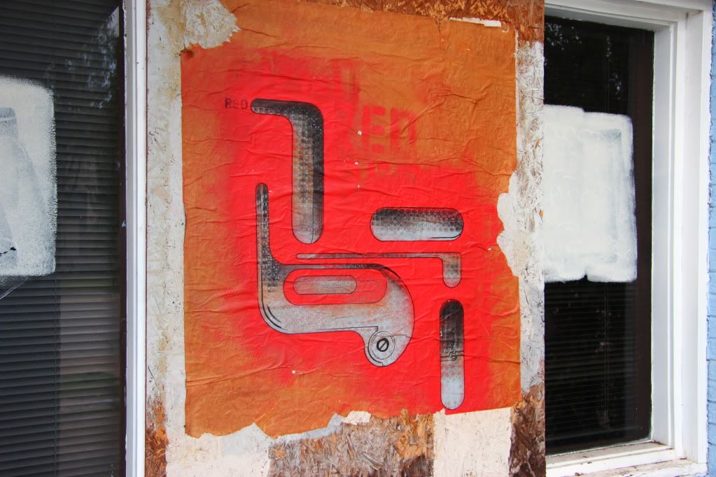 IMAGE: http://i220.photobucket.com/albums/dd243/jeffweissman/Houston%20Graffiti%20Stencils%20Stickers%20Street%20Art/IMG_6462.jpg