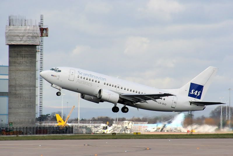 http://i220.photobucket.com/albums/dd304/carmedic/Manchester%20airport/LN-BUD_3573.jpg