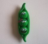 Yummy yummy yummy:  Peas in love with love and chocolate magnet