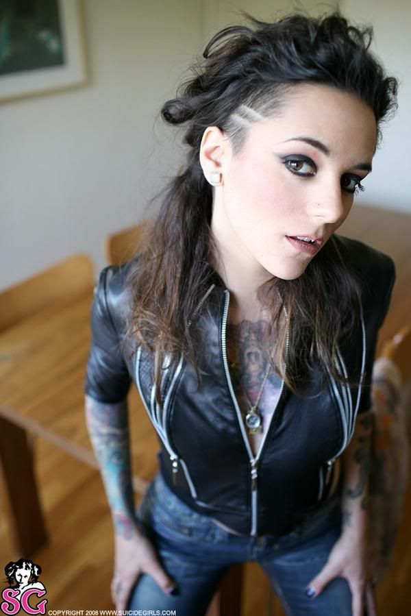 [img width=600 height=899]http://i220.photobucket.com/albums/dd315/DolceChiara/l_ab2e3e2275e54c37a87f432e142dbb9d.jpg[/img]