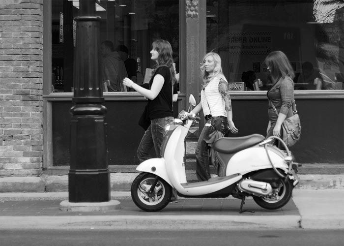 IMAGE: http://i220.photobucket.com/albums/dd39/edacsac/Street%20060311/3.jpg