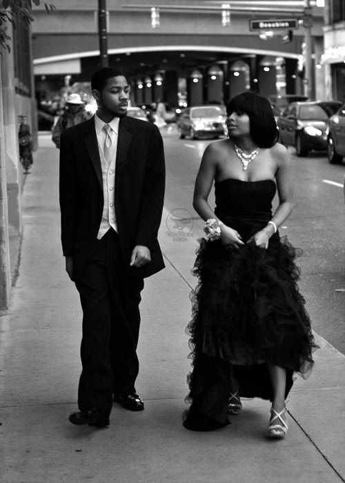 IMAGE: http://i220.photobucket.com/albums/dd39/edacsac/Street%20060311/couple.jpg