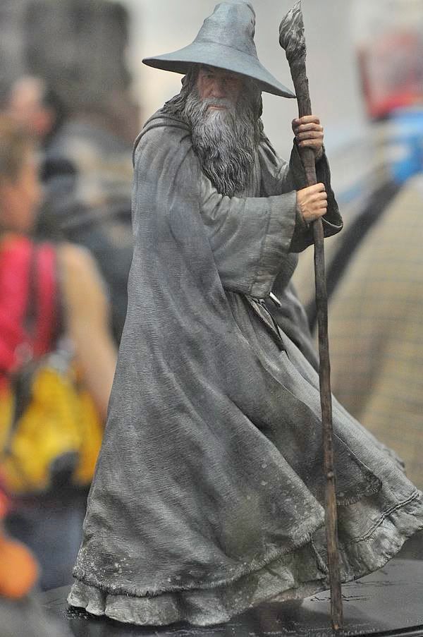 Statue Weta The Hobbit Gandalf The Grey Archive Sideshow Freaks