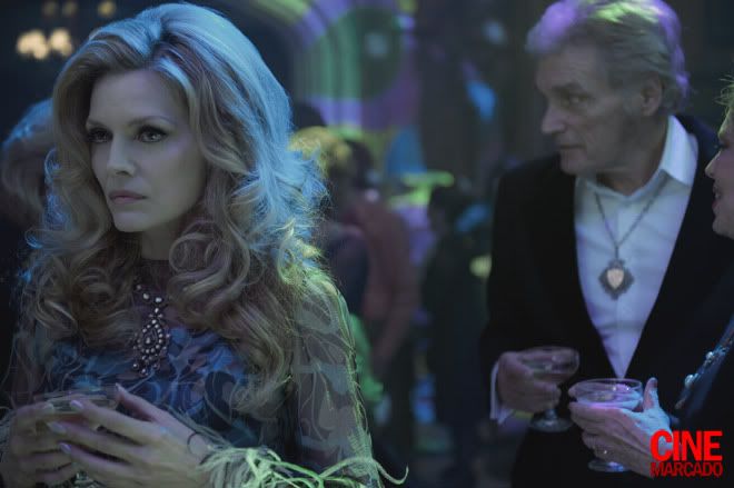 DarkShadows_EXCL2.jpg