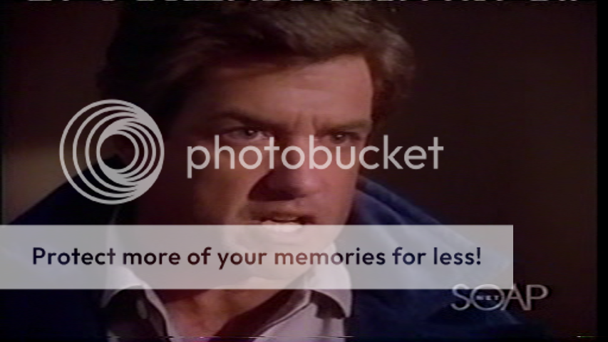 vlcsnap-2014-12-11-22h51m26s72_zpsb84235