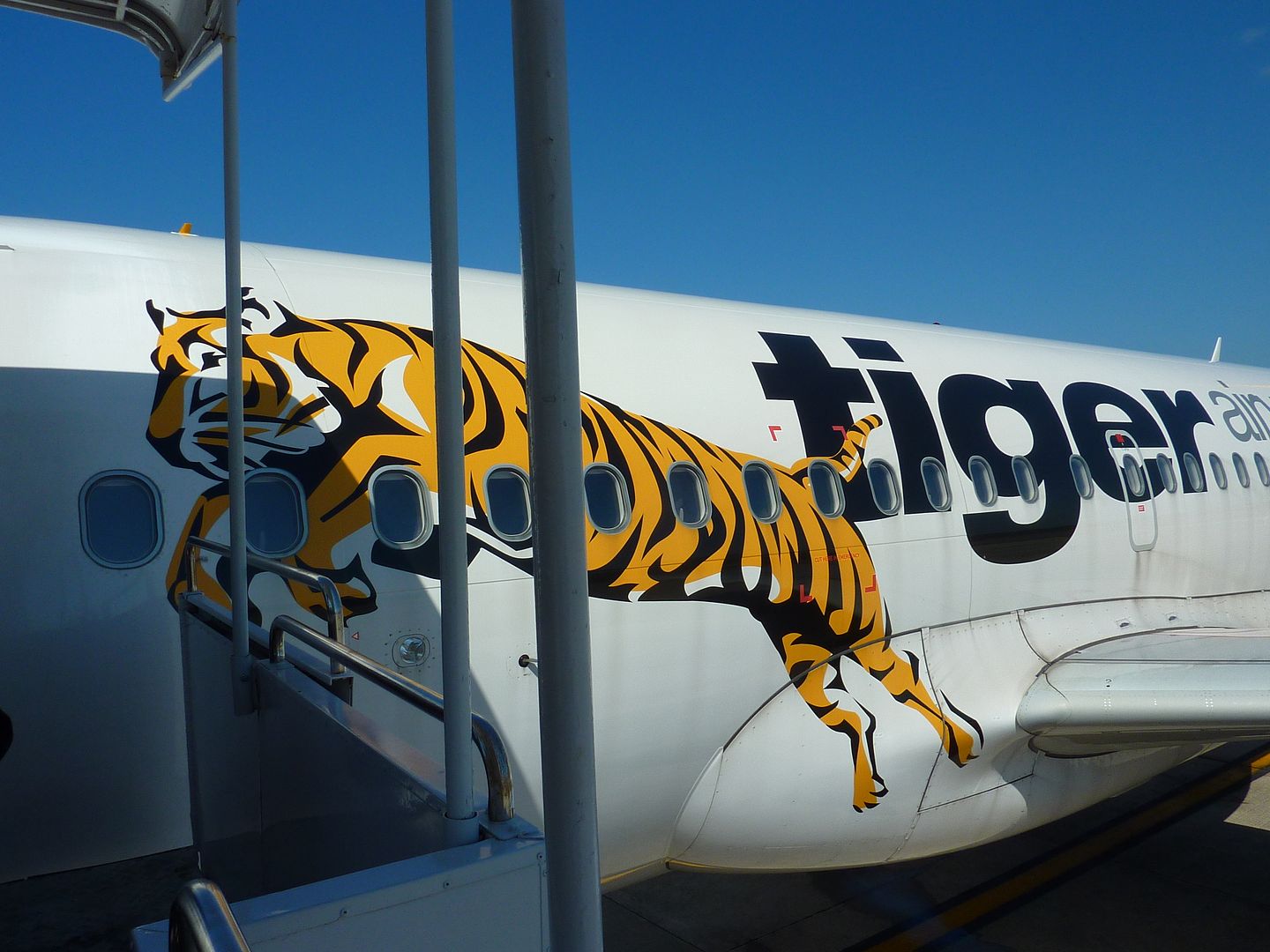Review of Tiger Airways flight from Phuket to Singapore in Economy